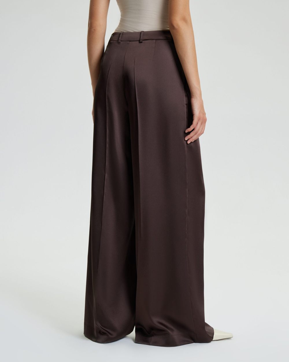 Брюки палаццо из струящейся ткани фото